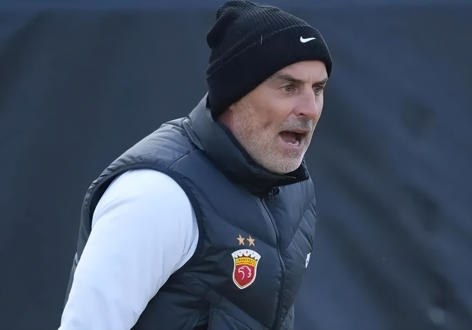 VhkwK, 左后卫为中 VhkwK, 左后卫为中