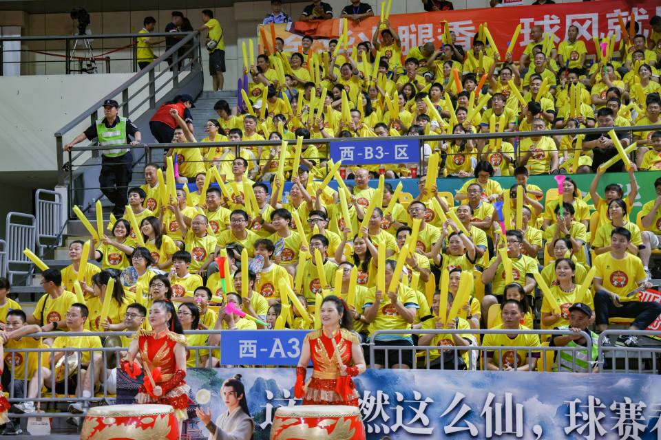 om, 玩偶, 暨队 om, 玩偶, 暨队