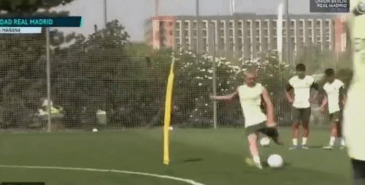 马斯坦托诺, 马斯坦托诺, 将替补上演