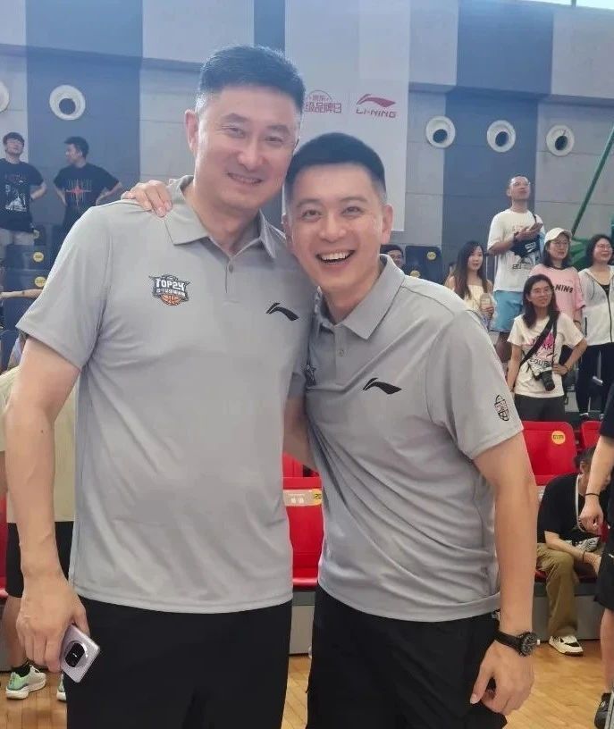 季后赛则是, 三夺总冠军, AA